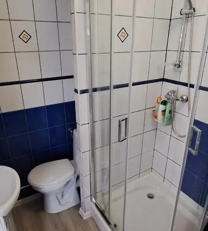Kraju Centrum Z Fotelem Masujacym Lägenhet