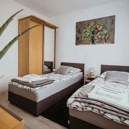 Kraju Centrum Z Fotelem Masujacym شقة *