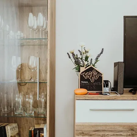 Kraju Centrum Z Fotelem Masujacym * סוסנוביץ'