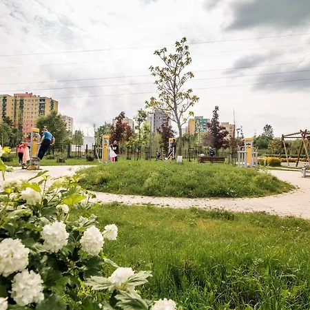 Kraju Centrum Z Fotelem Masujacym Сосновец